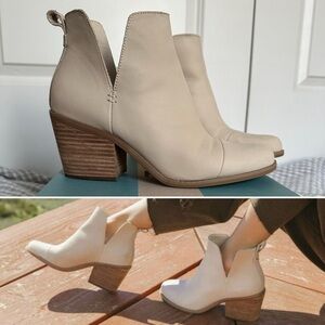 TOMS Everly Cutout Ankle Boots – Beige Leather Cream – With Box